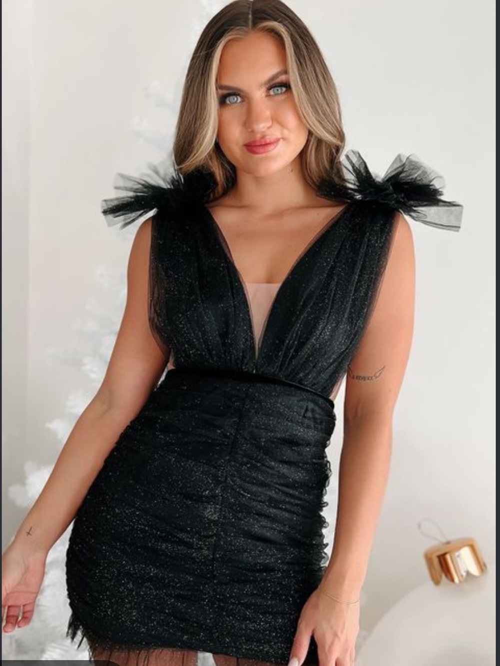 NWT SAU LEE Harlie Ruched Mesh Mini Dress in Black Glitter – Size US 4